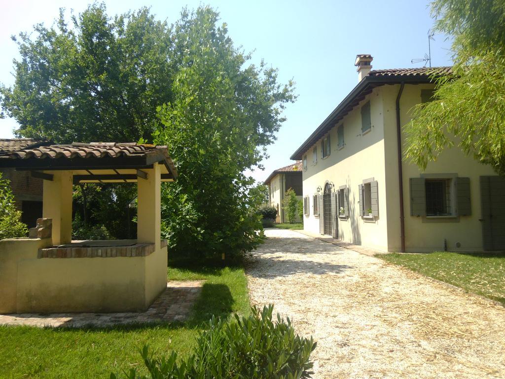Locanda Del Toro Calderara di Reno Exterior photo
